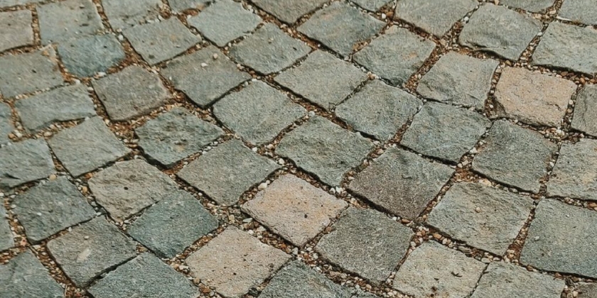 Impregnacja kostki brukowej - niewielkie koszty, mało wysiłku i dużo korzyści
