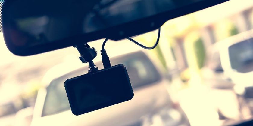Czy montaż wideorejestratora w pojeździe jest skomplikowany?