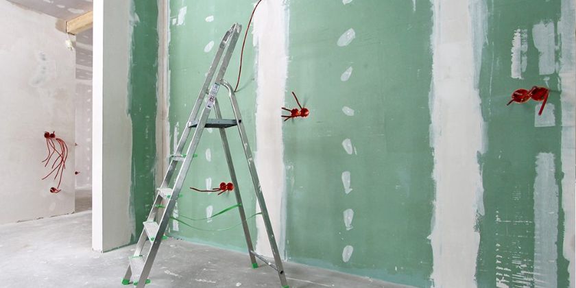 Ścianka wewnętrzna z płyt kartonowo-gipsowych - jak ją wykonać?