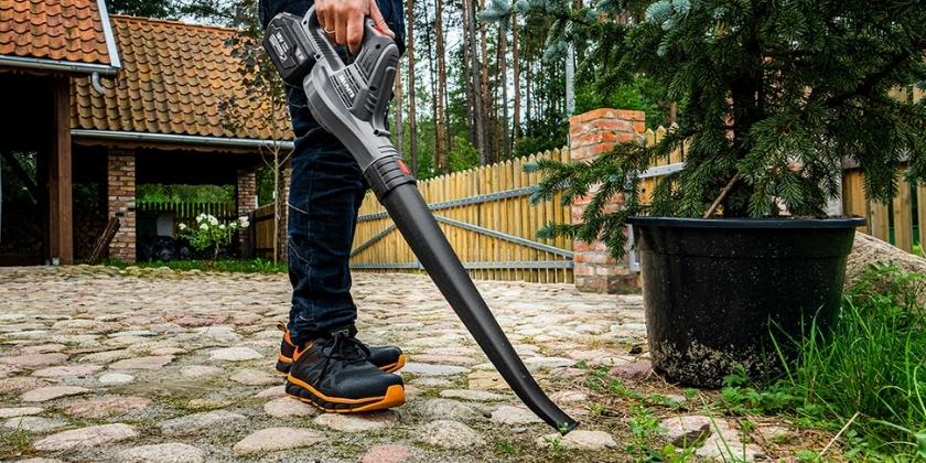 Odkurzacz czy dmuchawa do liści?