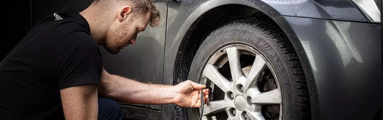 Sprawdź i przygotuj auto na wakacje: kompletny przewodnik dla podróżujących samochodem