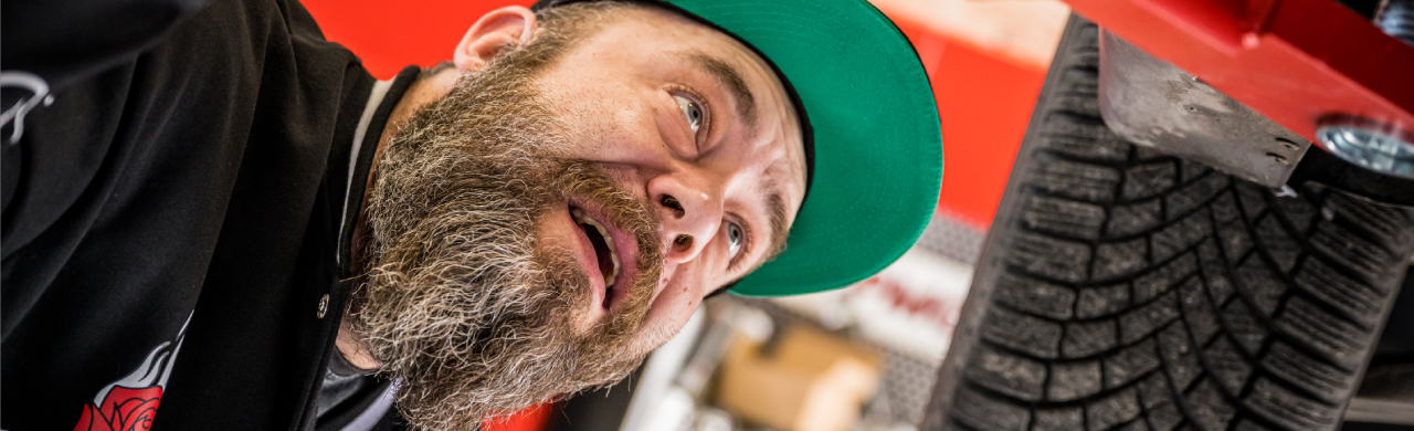 Poradnik Micha: Wymiana płynu hamulcowego w samochodzie