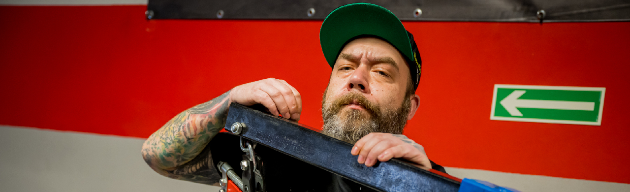 Poradnik Micha: Utylizacja oleju - co zrobić ze zużytym olejem ze skrzyni biegów?